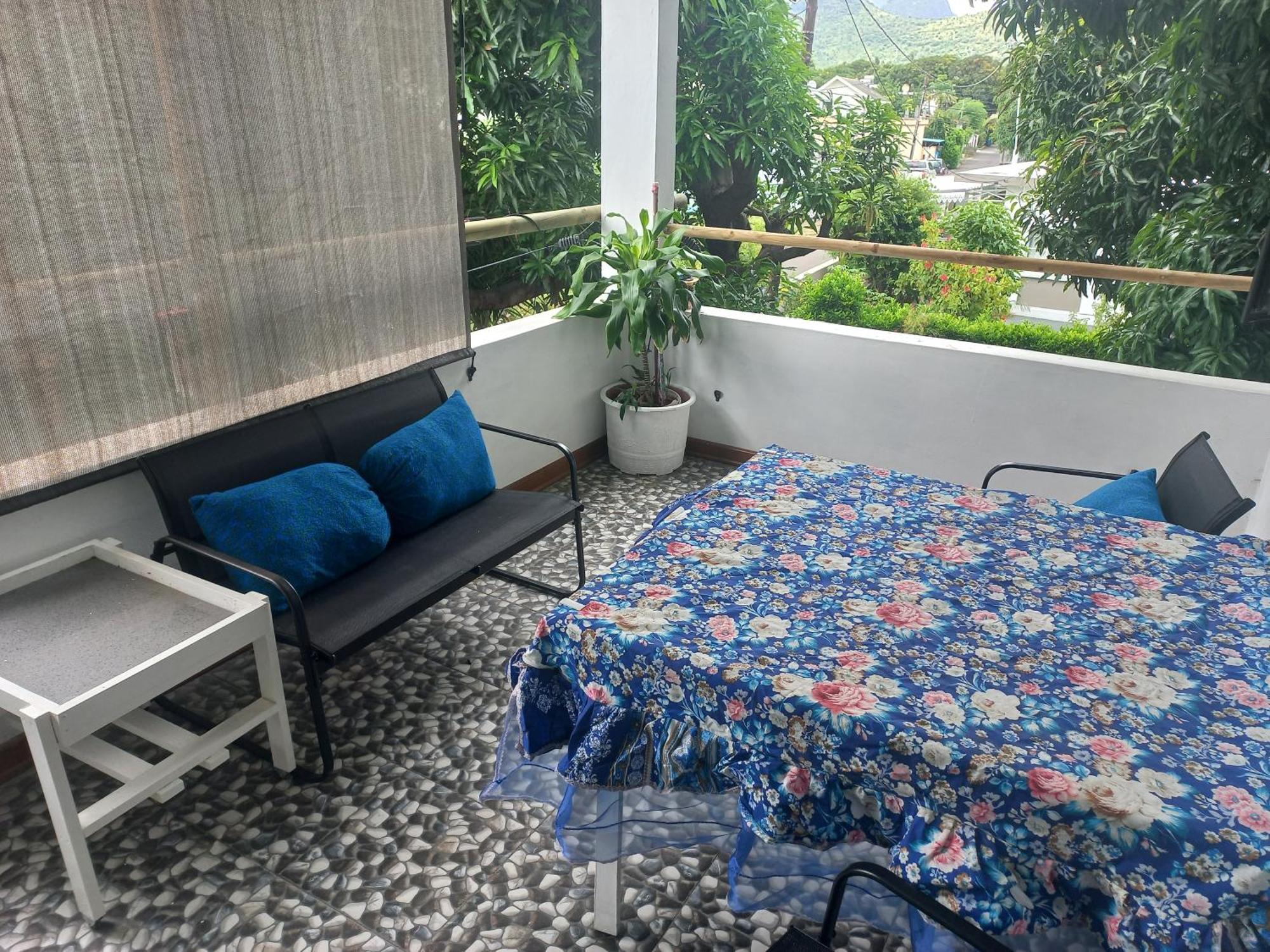 Open Air Cafe & Apartments Port Louis Oda fotoğraf